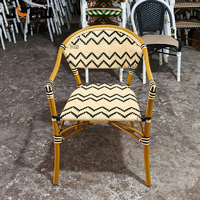 Chaise de bistrot en rotin jaune de style français vintage, design moderne, chaise de jardin en osier pour restaurant, café, terrasse, extérieur