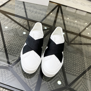 Baskets blanches à enfiler avec bande élastique, bout rond, tige synthétique, semelle extérieure en caoutchouc, chaussures de marche toutes saisons - Product Image 1