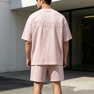 Camiseta de hombre de 350 g/m², 100 % algodón, tejido suave y holgado, con estampado en relieve, cuello redondo. - Product Image 2