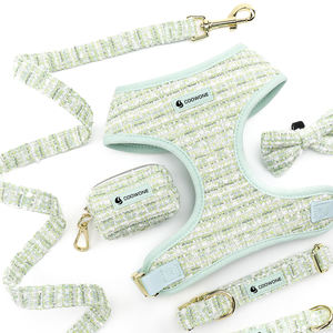 Elegante Juego de Correas Personalizadas para Perros de Lujo con Collar Ajustable Resistente, Kit de Paseo para Mascotas - Product Image 4