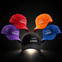 Fabricante de Gorras Trucker de Algodón con Bordado Personalizado de Alta Calidad, Gorra Estructurada de 5 Paneles con Malla Trasera y Cierre a Presión, Venta al Por Mayor con Logotipo Personalizado