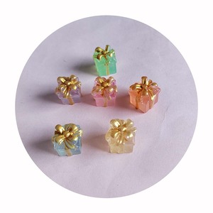 Boîte cadeau de Noël 3D phosphorescente, miniatures en résine, boîtes de Noël lumineuses, jouets pour maison de poupée, mini-modèles pour la fabrication de bijoux - Product Image 1