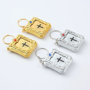 Portachiavi regalo creativo con ciondolo personalizzato scavato può guardare attraverso un piccolo <span class=keywords><strong>libro</strong></span> - Product Image 4