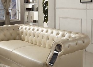 Divano Classico Europeo per Soggiorno, Set di Mobili Chesterfield, Divano a 3 Posti <span class=keywords><strong>in</strong></span> <span class=keywords><strong>Pelle</strong></span> Fatto a Mano - Product Image 6