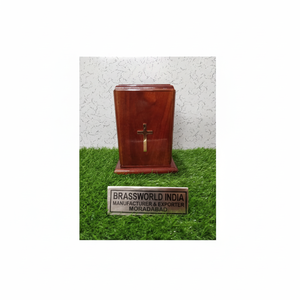 Urna grande de madera con caja brillante cruzada segura de BRASSWORLD INDIA Funeral Supplies - Product Image 1