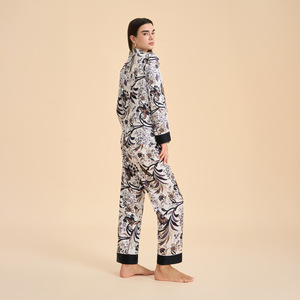 Kimono de Lujo de Primavera, Satén y Chifón, Simple, Liso, con Flecos, Bata Holgada y Cómoda para Dormir, Ropa de Casa, Ropa de Descanso - Product Image 4