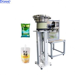 Máquina automática de llenado y envasado de líquidos con dispensador, para bolsas con boquilla, bolsas verticales con succión, leche, zumo, bebidas, con clasificación de tapas y tapado de rosca - Product Image 2