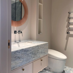 Meuble de salle de bain en bois massif peint avec lavabo sous plan en pierre naturelle de luxe bleu cristal - Product Image 3