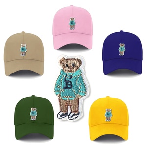 Sombrero de cubo bordado creativo con personaje de oso en azul verde Sudadera con capucha para ropa de bricolaje - Product Image 6