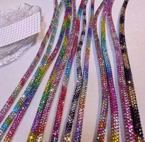 DIY Panas Kualitas Tinggi Karton Kuningan Bling Bling Kaca Berlian Imitasi Kawat Mutiara Berlian Imitasi Strip untuk Garmen