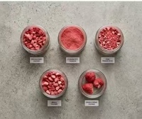 Gezonde, hele, gesneden gedroogde aardbeienstukjes, vacuüm verpakt gevriesdroogd fruitpoeder voor yoghurt & havermout