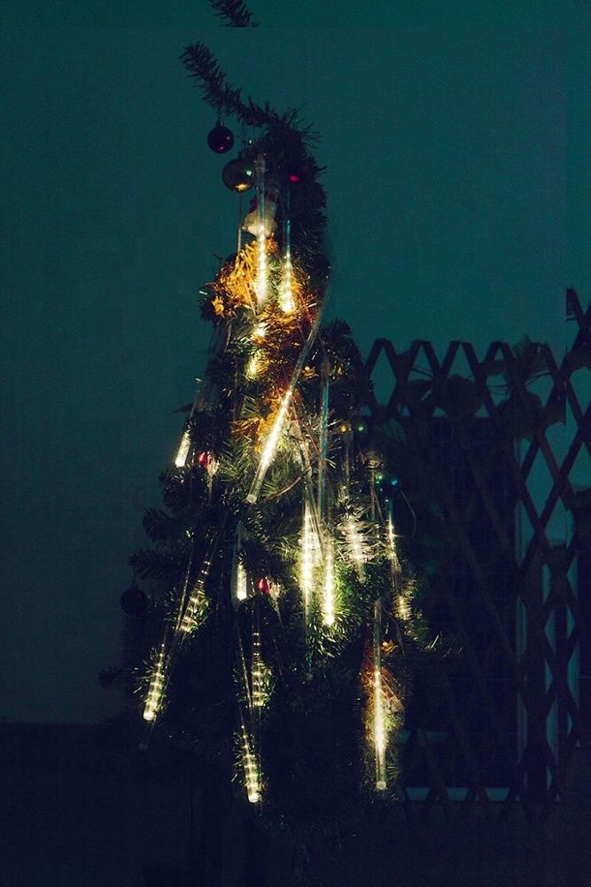 solar christmas icicle lights