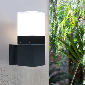Lampada da parete esterna leggera in alluminio E27 85-265V impermeabile - Product Image 1