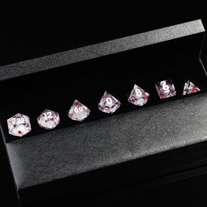 LuxeRoll – Ensemble de 7 dés en résine liquide « Rêve de fleur de prunier » – Dés polyédriques pour D&D avec motif fleur de prunier pour jeux de rôle (RPG) et Dungeons & Dragons - Product Image 6