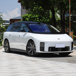 Li <span class=keywords><strong>Auto</strong></span> L8 SUV Familiare di Lusso a 6 Posti, Veicolo Elettrico a Raggio Esteso EREV AWD Intelligente con Tecnologia Avanzata in Vendita - Product Image 4