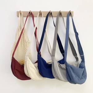 Bolso de Hombro Cruzado Pequeño de Nylon Ligero para Mujer, Estilo Dumpling, con Cierre de Cremallera y Correa Única, Tendencia de Verano - Product Image 2