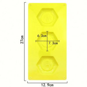 Moule en silicone 3D écologique à 3 cavités pour savon DIY, outil de pâtisserie pour enfants, forme nid d'abeille, OEM/ODM - Product Image 2