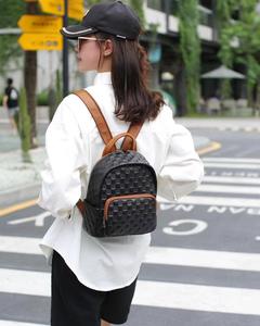 Mochila para mujer, bolso de pecho de doble propósito, bolsos de hombro de cuero de vaca auténtico con relieve, mochilas para mujer - Product Image 4