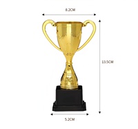 Trophées en plastique, récompenses pour les champions, les célébrations, les anniversaires, les rencontres sportives, les coupes de vainqueurs, or, argent