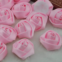 Assortiment de fleurs de Rose en Satin de couleur rouge pour emballage cadeau ruban de Satin pour bricolage décoration fleurs artificielles pour voiture de mariage