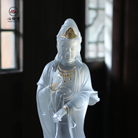 Artisanat en cristal de luxe rétro chinois Feng Shui Statue de Bouddha Guanyin Ornement Convient à la décoration de la maison Favorise le calme intérieur