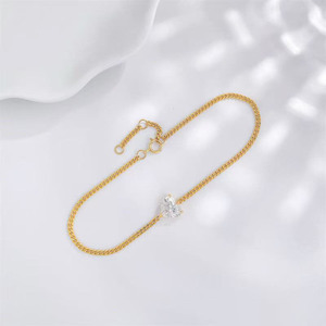 Bracelet minimaliste et délicat en or jaune 18 carats avec diamant de laboratoire taille cœur à trois griffes, ajustable, pour femme, bijoux fins - Product Image 2