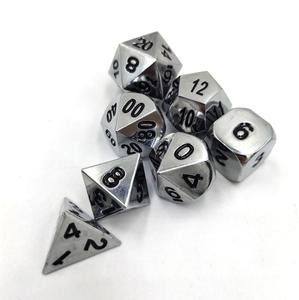 Juego de dados geométricos de aleación de zinc, galvanizados y pintados, de múltiples caras, para juegos de mesa - Product Image 1