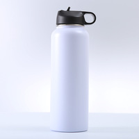 Gourde isotherme portable en acier inoxydable 304 avec couvercle torsadé et large ouverture pour la gym, les voyages, la course à pied, la randonnée et l'aventure