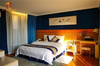 Forêt montagne lac neige modulaire isolé spa maison hébergement mobile doute toit vacances retraite tente motel hôtel cabine