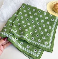 Foulard bandana carré imprimé personnalisé motif marguerite, accessoire de mode doux pour cheveux et décoration du cou