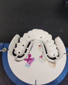 43% 57% di traslucenza 700-1200 MPa resistenza alla flessione YUCERA dentale 98mm sistema aperto CAD/CAM 4D Pro blocco di zirconio multistrato - Product Image 3