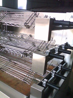 Machine à griller le poulet au charbon de bois automatique de grande taille pour restaurant