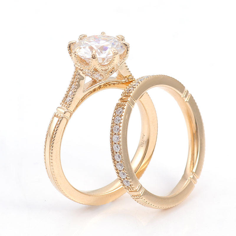 18k white Gold  moissanite diamond ring