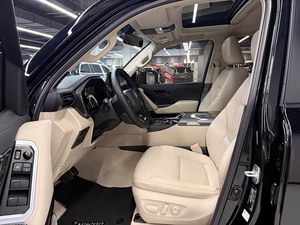 <span class=keywords><strong>Toyota</strong></span> <span class=keywords><strong>Land</strong></span> <span class=keywords><strong>Cruiser</strong></span> <span class=keywords><strong>2022</strong></span> d'occasion, modèle LC300 GXR, véhicule essence 5 places, en stock pour l'exportation, prêt à être expédié, SUV conduite à gauche - Product Image 6