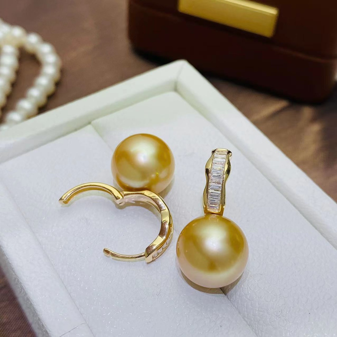 Orecchini A Fiore Con Perla Per Donna - Eleganti Accessori In Oro, Leggeri E Raffinati