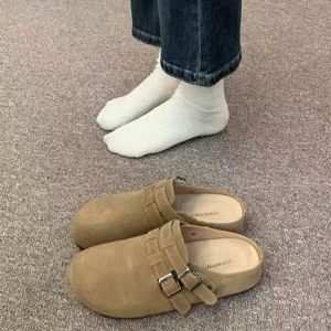 Penjualan Terbaik di Eropa sandal kulit PU bakiak sapi Suede bulu sol gabus dukungan lengkungan saham wanita kustom sepatu Mule - Product Image 6