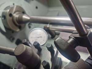 Professional Heavy Duty Normal Horizontal Variable Speed ISO40 Manual Lathe Machine for Metal Core Component - Product Image 6