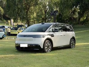 2025 ZEEKR MIX Vehículo eléctrico inteligente Conducción a la izquierda Coche de motor EV de alta velocidad con caja de cambios automática Nuevo modelo de largo alcance - Product Image 6