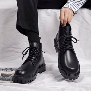 Bottes de travail pour hommes imperméables, style britannique, à semelle épaisse, montantes, rehaussantes et simples - Product Image 1