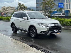 Venta al por Mayor de Mitsubishi Outlander Sport AWD <span class=keywords><strong>SE</strong></span> 4dr SUV Usado del 2020 con Sistema de Datos de Radio, Asientos de Cuero Eléctricos, Volante a la Izquierda, 5 Plazas - Product Image 3