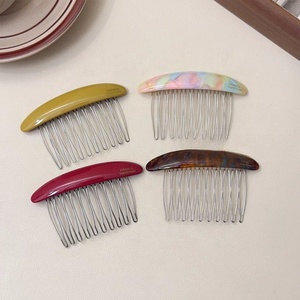 หวีเสียบผมแบบไม่ต้องใช้กิ๊บ ยี่ห้อ Korean No Dent Reverse Insert Comb ดีไซน์เรียบง่าย น่ารัก เหมาะสำหรับผมหน้าม้าและผมด้านข้าง ใช้ได้ในฤดูร้อน สำหรับผู้หญิง ช่วยจัดแต่งทรงผมด้านหลังและเก็บผมที่หลุดร่วง อุปกรณ์เสริมผม - Product Image 6