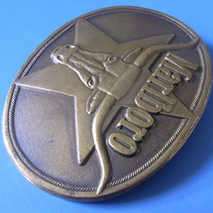 Hebilla de cinturón Marlboro con placa de bronce y diseño de cabeza de toro para hombre - Product Image 2
