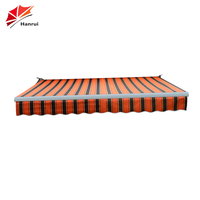 Auvent rétractable moderne en alliage d'aluminium avec voile en polyester enduit de PU, pare-soleil pliable pour usage commercial extérieur
