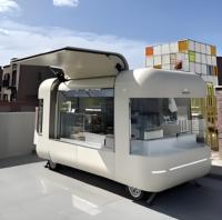 Chariot de boulangerie mobile pour friandises pour chiens avec four à biscuits bio, idéal pour les événements simples et conviviaux en marché de rue et en parc