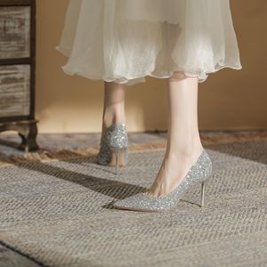 Sandalias de Tacón Abierto Cuadradas de Alta Calidad y a la Moda, Decoración Floral, Diseño de Tacón Antideslizante, Tendencia de Moda, Tallas Grandes Disponibles - Product Image 2