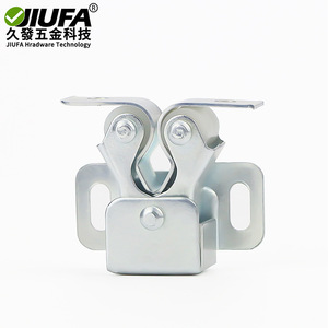 Pestillo para Puerta JiuFa CS-8330, Tope de Puerta de Gabinete con Recubrimiento de Zinc para Puertas de Madera, Diseño Moderno y Simple - Product Image 3