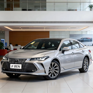 Nouvelle <span class=keywords><strong>voiture</strong></span> Toyota Avalon modèle 2024, berline hybride 2.0L 5 places essence-électrique turbo R19 Jiben Auto, intérieur foncé - Product Image 1