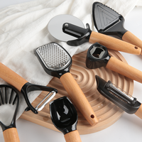 8 pièces d'accessoires de cuisine, essentiels pour la cuisine à domicile, ustensiles à manche en bois, outils multifonctionnels pour la préparation des aliments