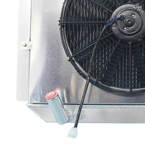 Radiador de Aluminio Completo con Cubierta de Ventilador para Mitsubishi Pajero NJ NK NL 3.5L V6 6G74 Gasolina 1993-2000 - Product Image 4