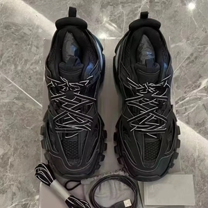 Chaussures de sport décontractées de luxe pour hommes et femmes, avec empeigne en maille, éclairage LED Track 3.0, lacets, style running et marche, haute qualité - Product Image 3